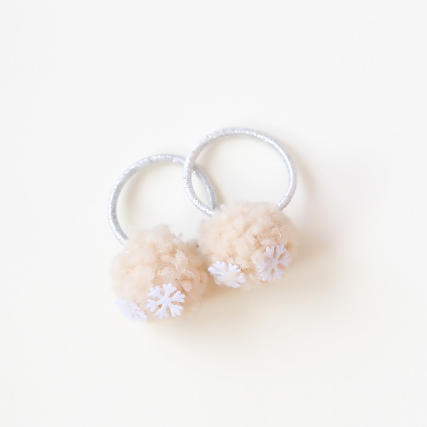Holiday Charm Hair Ties | Fluffy Snowball
