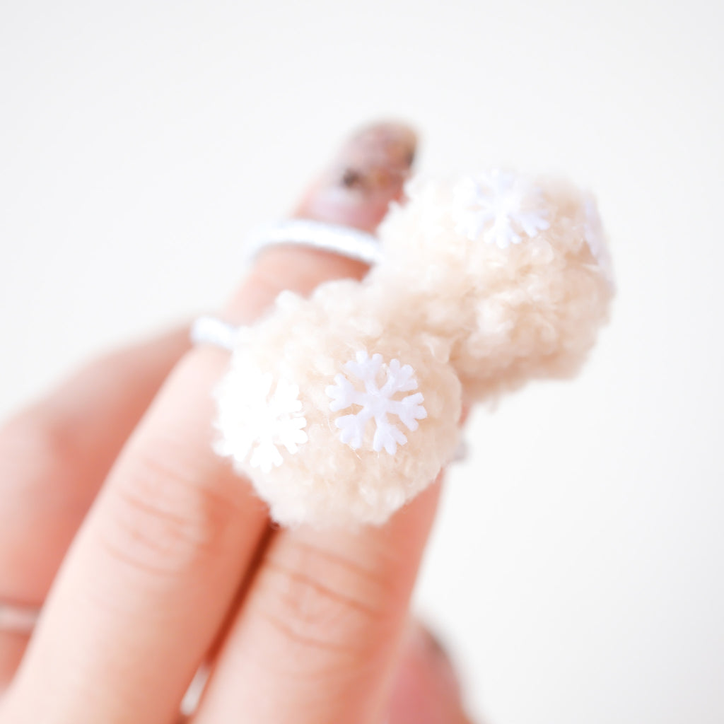 Holiday Charm Hair Ties | Fluffy Snowball