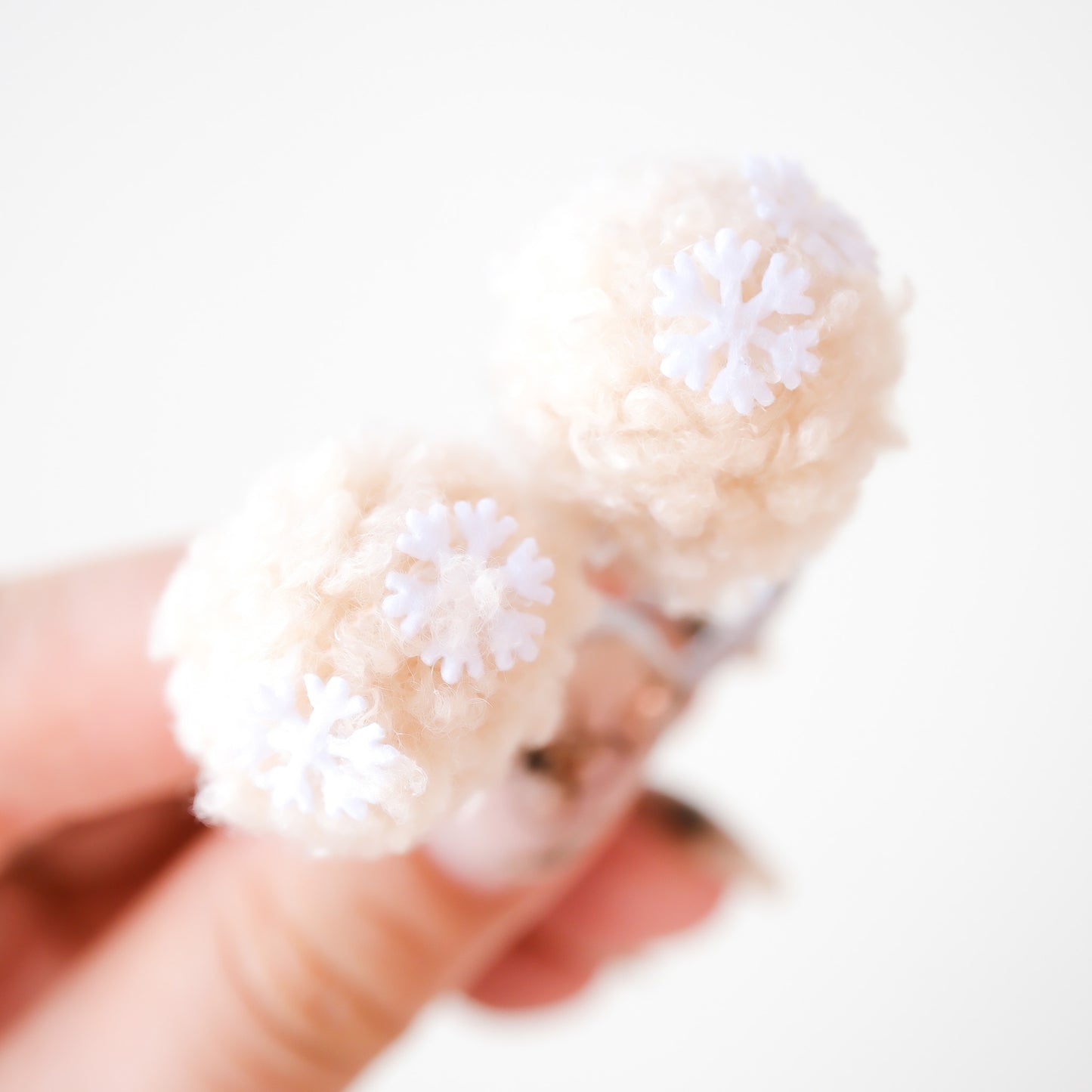 Holiday Charm Hair Ties | Fluffy Snowball