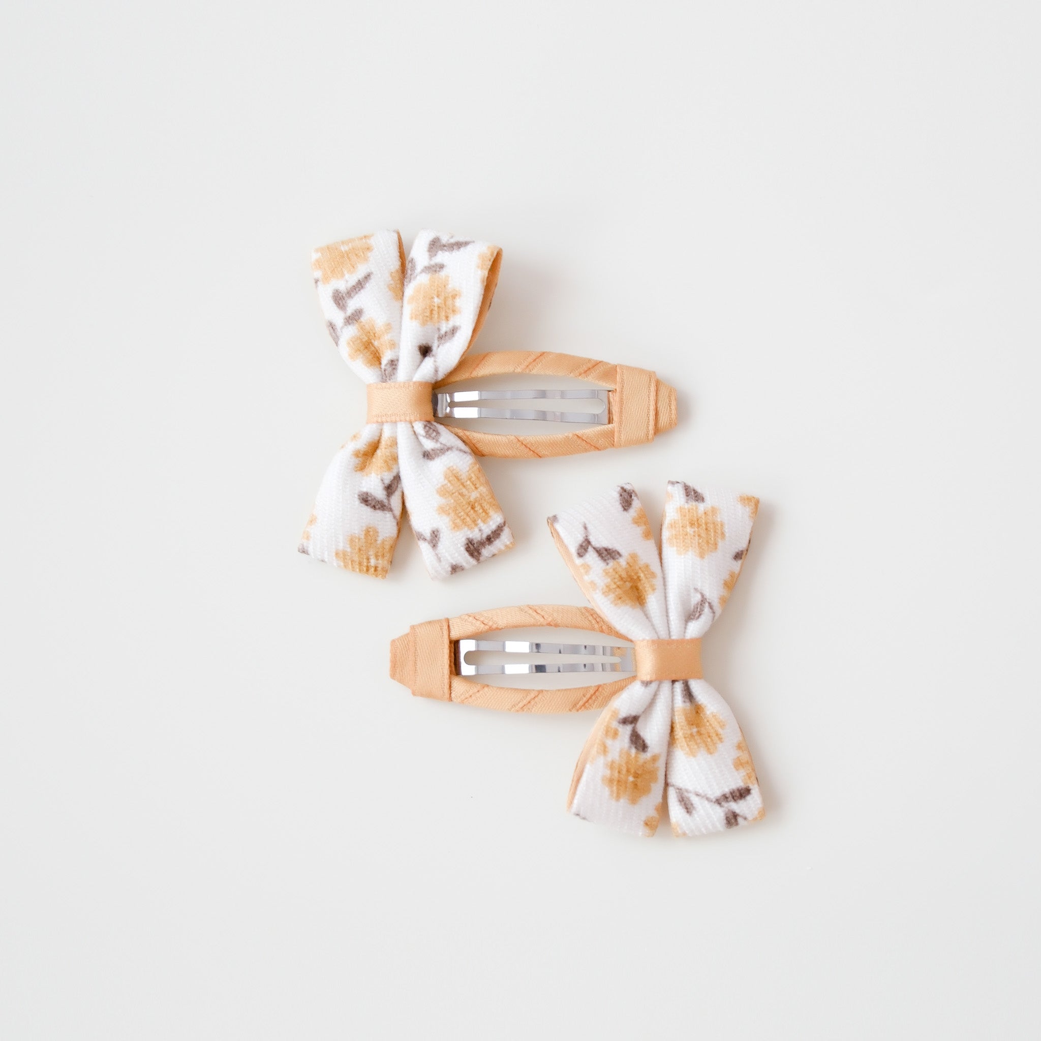 Thea Hair Clips | Golden Chrysanthemum